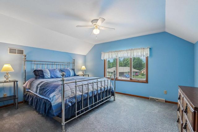 432 Jennifer AVENUE, Burlington, WI 53105