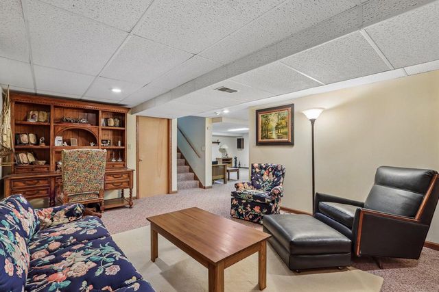 432 Jennifer AVENUE, Burlington, WI 53105