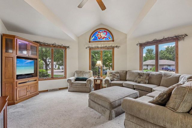 432 Jennifer AVENUE, Burlington, WI 53105