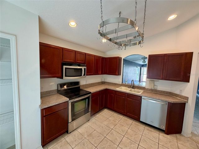 4316 OLD WAVERLY COURT, Wesley Chapel, FL 33543