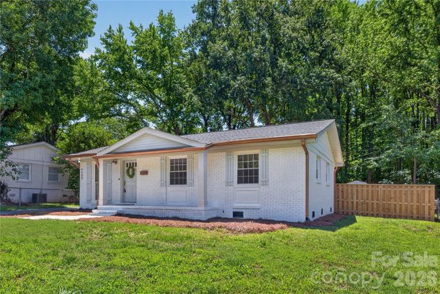 4408 Ivanhoe Place, Charlotte, NC 28205