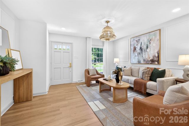 4408 Ivanhoe Place, Charlotte, NC 28205