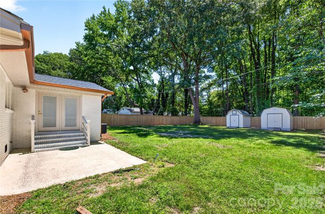 4408 Ivanhoe Place, Charlotte, NC 28205