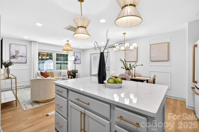 4408 Ivanhoe Place, Charlotte, NC 28205