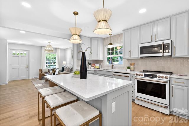 4408 Ivanhoe Place, Charlotte, NC 28205