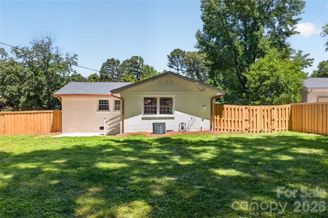 4408 Ivanhoe Place, Charlotte, NC 28205