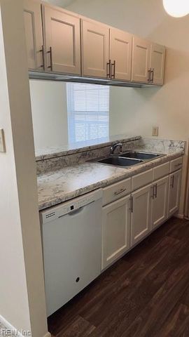 4155 Thalia Station CIR, Virginia Beach, VA 23452