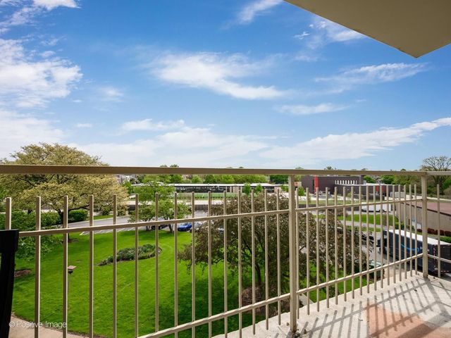 7061 N KEDZIE Avenue 410, Chicago, IL 60645