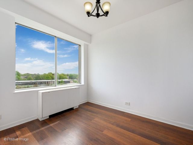7061 N KEDZIE Avenue 410, Chicago, IL 60645