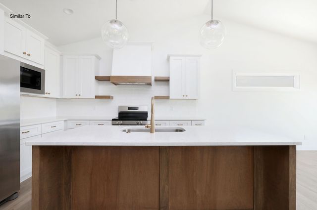 2410 NE 6th Street, Grimes, IA 50111