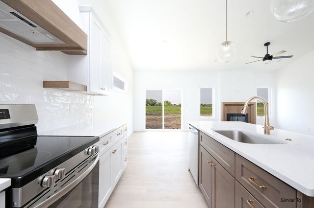 2410 NE 6th Street, Grimes, IA 50111