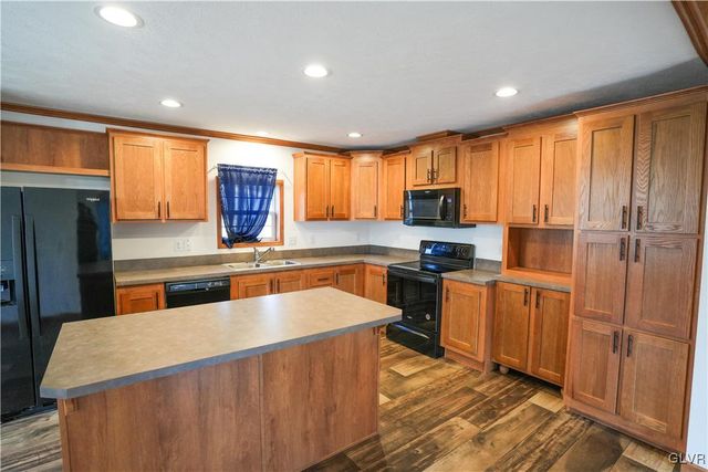 148 East Zimmer Drive, Lehigh Twp, PA 18088