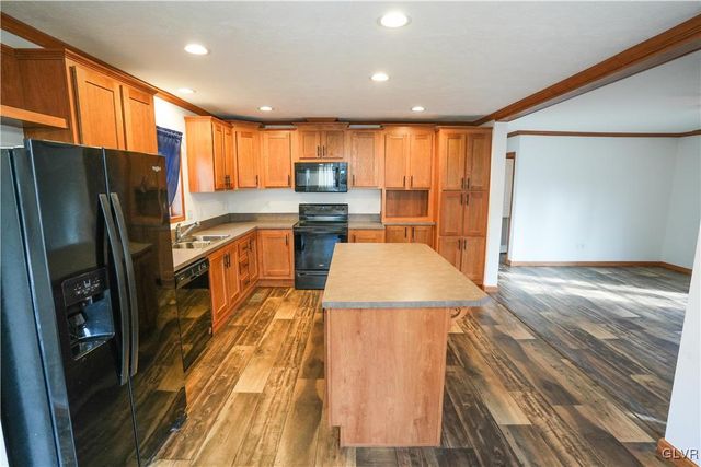 148 East Zimmer Drive, Lehigh Twp, PA 18088