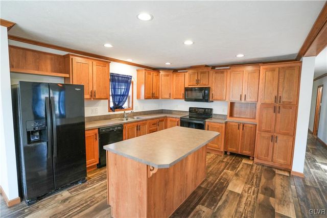 148 East Zimmer Drive, Lehigh Twp, PA 18088