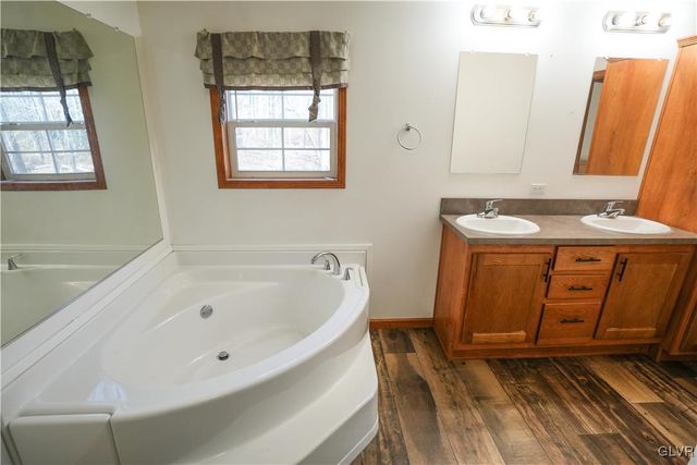 148 East Zimmer Drive, Lehigh Twp, PA 18088