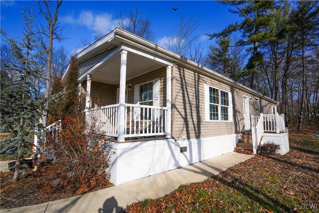 148 East Zimmer Drive, Lehigh Twp, PA 18088
