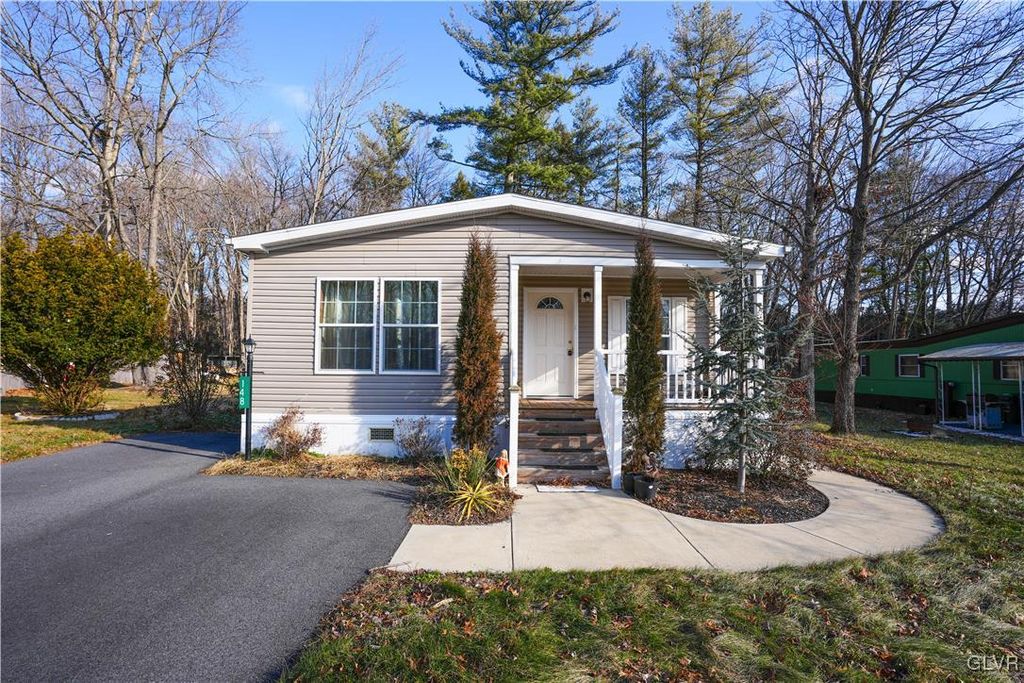 148 East Zimmer Drive, Lehigh Twp, PA 18088