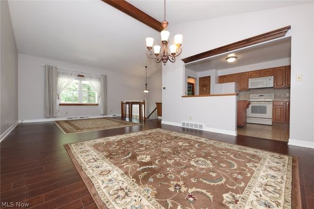 328 Country Club Blvd, Weirton, WV 26062