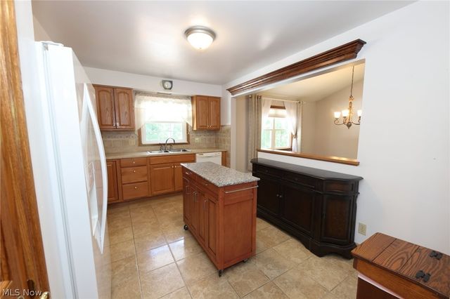 328 Country Club Blvd, Weirton, WV 26062