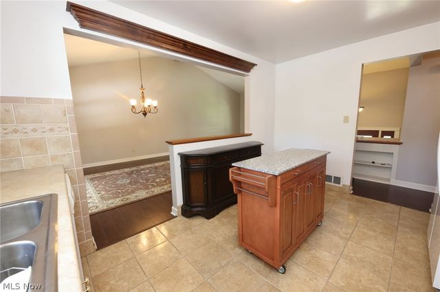 328 Country Club Blvd, Weirton, WV 26062
