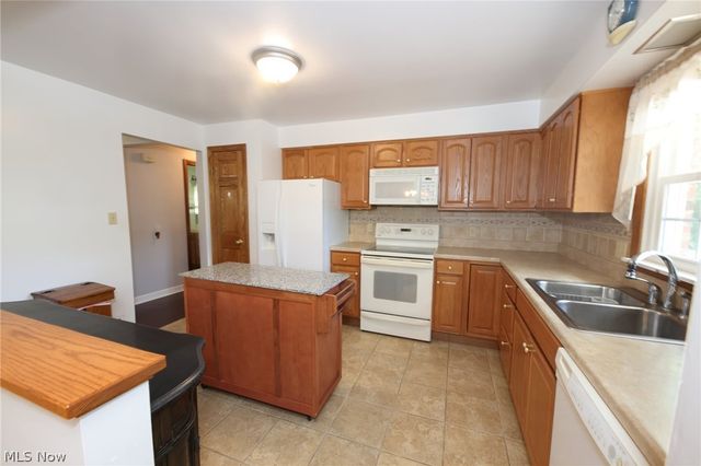 328 Country Club Blvd, Weirton, WV 26062