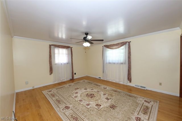 328 Country Club Blvd, Weirton, WV 26062