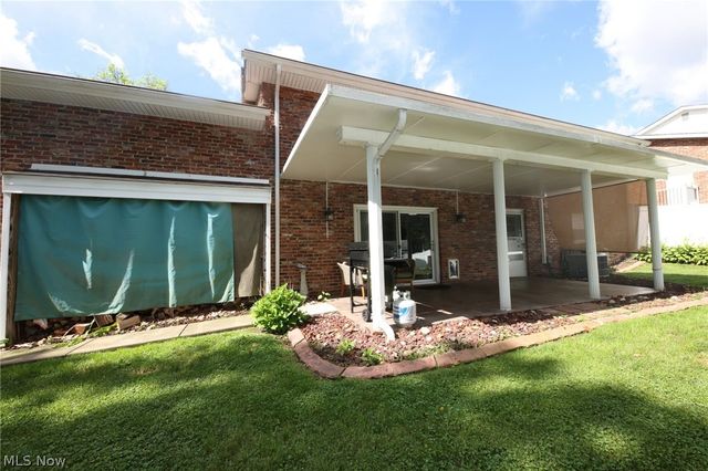 328 Country Club Blvd, Weirton, WV 26062