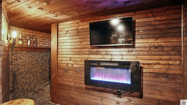 321 N 8th Street, Paducah, KY 42001