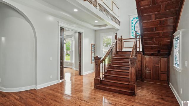 321 N 8th Street, Paducah, KY 42001