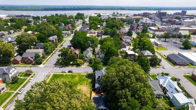 321 N 8th Street, Paducah, KY 42001