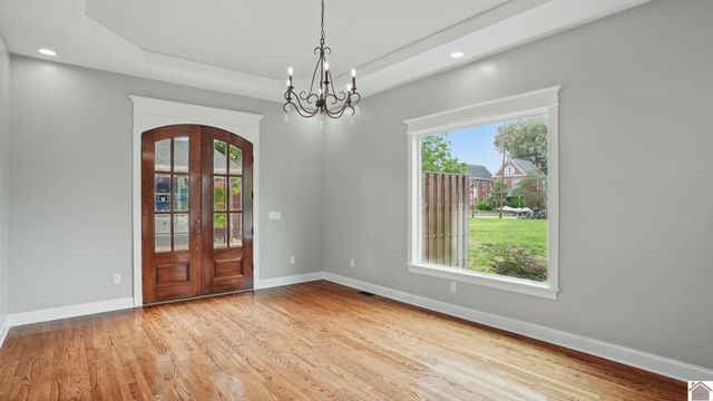 321 N 8th Street, Paducah, KY 42001