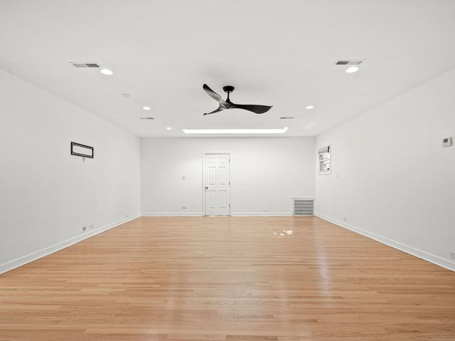 3824 Sunset Avenue, Markham, IL 60428