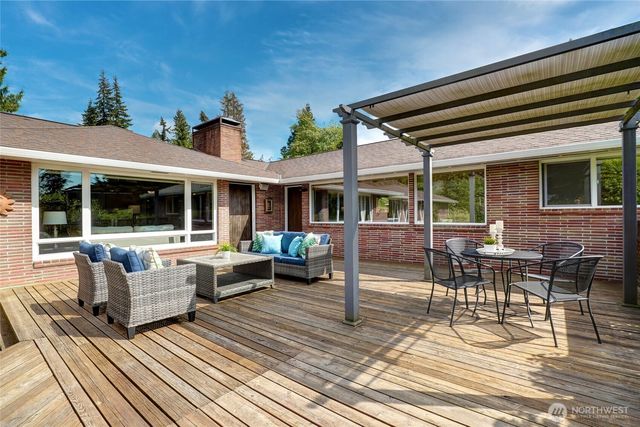 19416 84th Avenue W, Edmonds, WA 98026