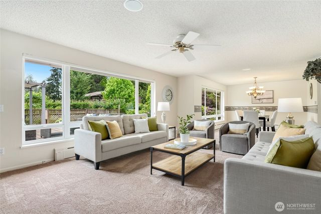 19416 84th Avenue W, Edmonds, WA 98026
