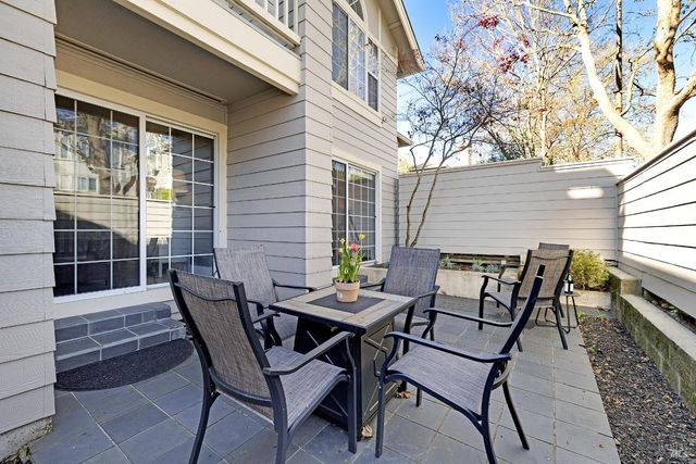 36 Bridle Path Ln, Novato, CA 94945