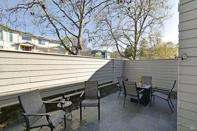 36 Bridle Path Ln, Novato, CA 94945