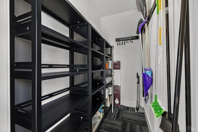 36 Bridle Path Ln, Novato, CA 94945