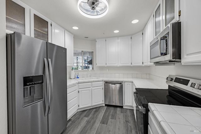 36 Bridle Path Ln, Novato, CA 94945