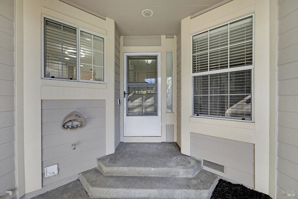 36 Bridle Path Ln, Novato, CA 94945