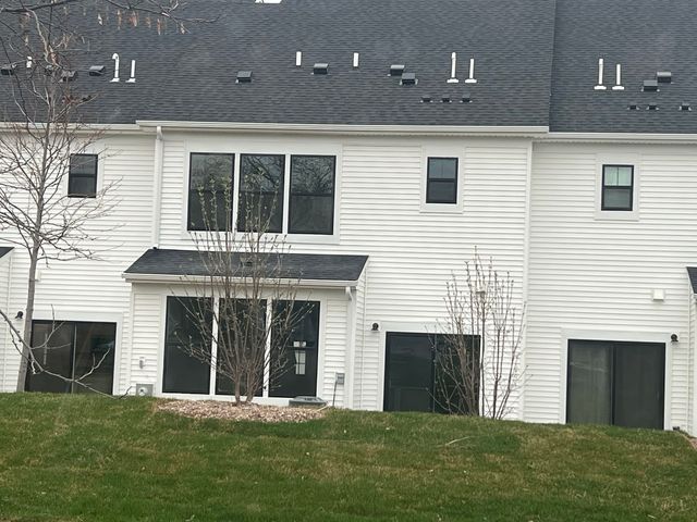 1977 Leiter Way 12003, Hoffman Estates, IL 60169