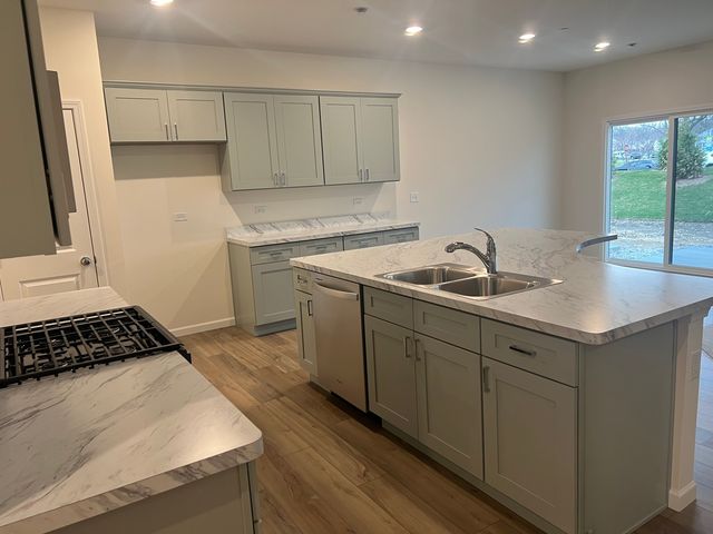 1977 Leiter Way 12003, Hoffman Estates, IL 60169