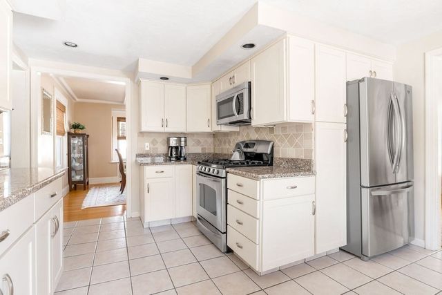 60 High St, Needham, MA 02494