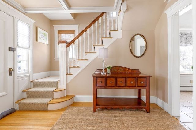 60 High St, Needham, MA 02494