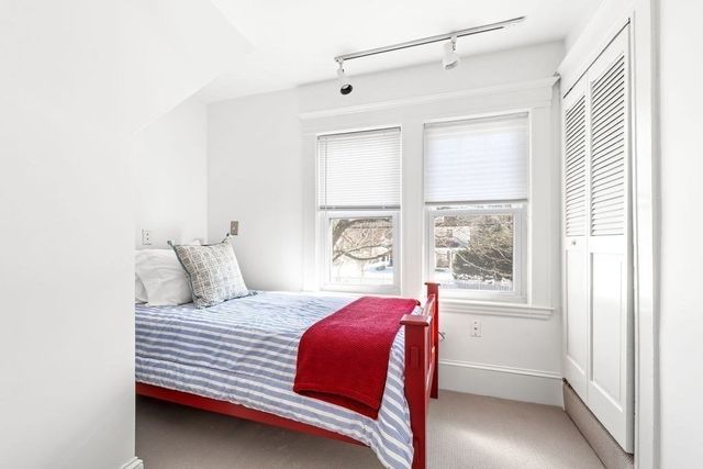 60 High St, Needham, MA 02494