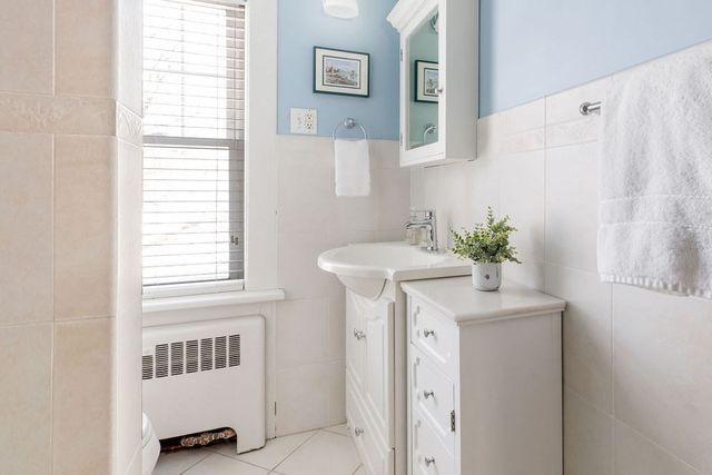 60 High St, Needham, MA 02494