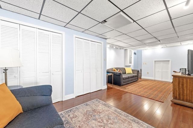 60 High St, Needham, MA 02494