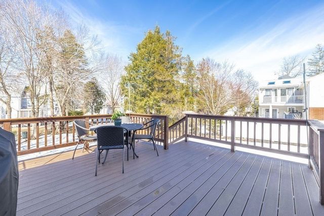 60 High St, Needham, MA 02494