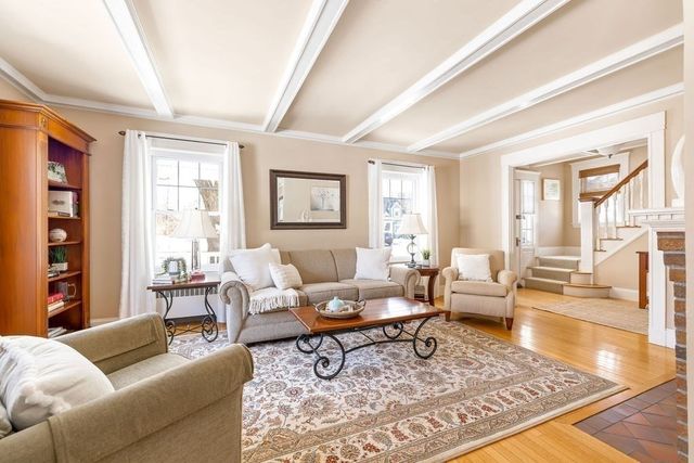 60 High St, Needham, MA 02494