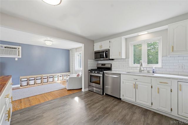 22 Newgate Road, Amherst, NY 14226