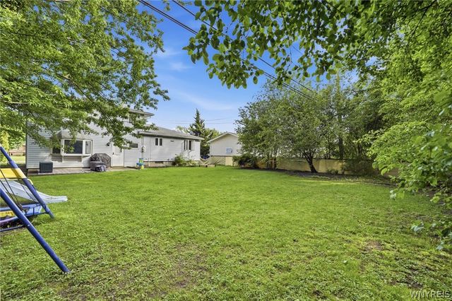22 Newgate Road, Amherst, NY 14226